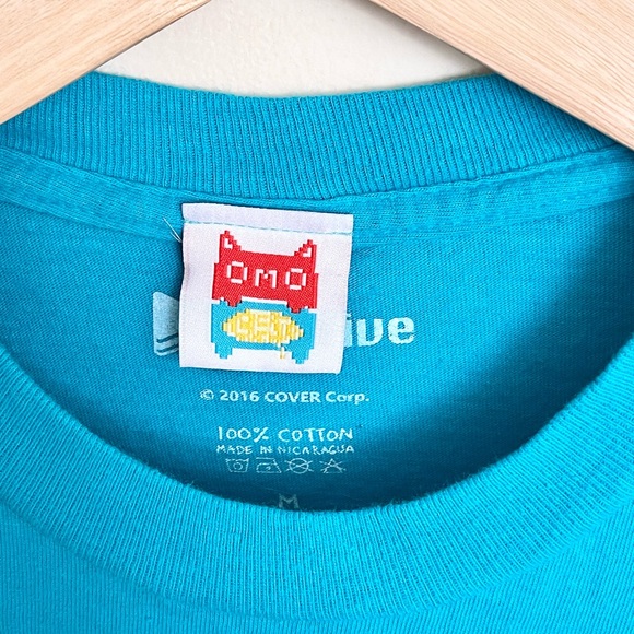 Omocat x hololive Gawr Gura Apex Predator Blue Anime T Shirt Adult size Medium - Picture 8 of 9